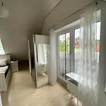 Charmante Maisonette-wohnung Im Herzen Von קמפטן